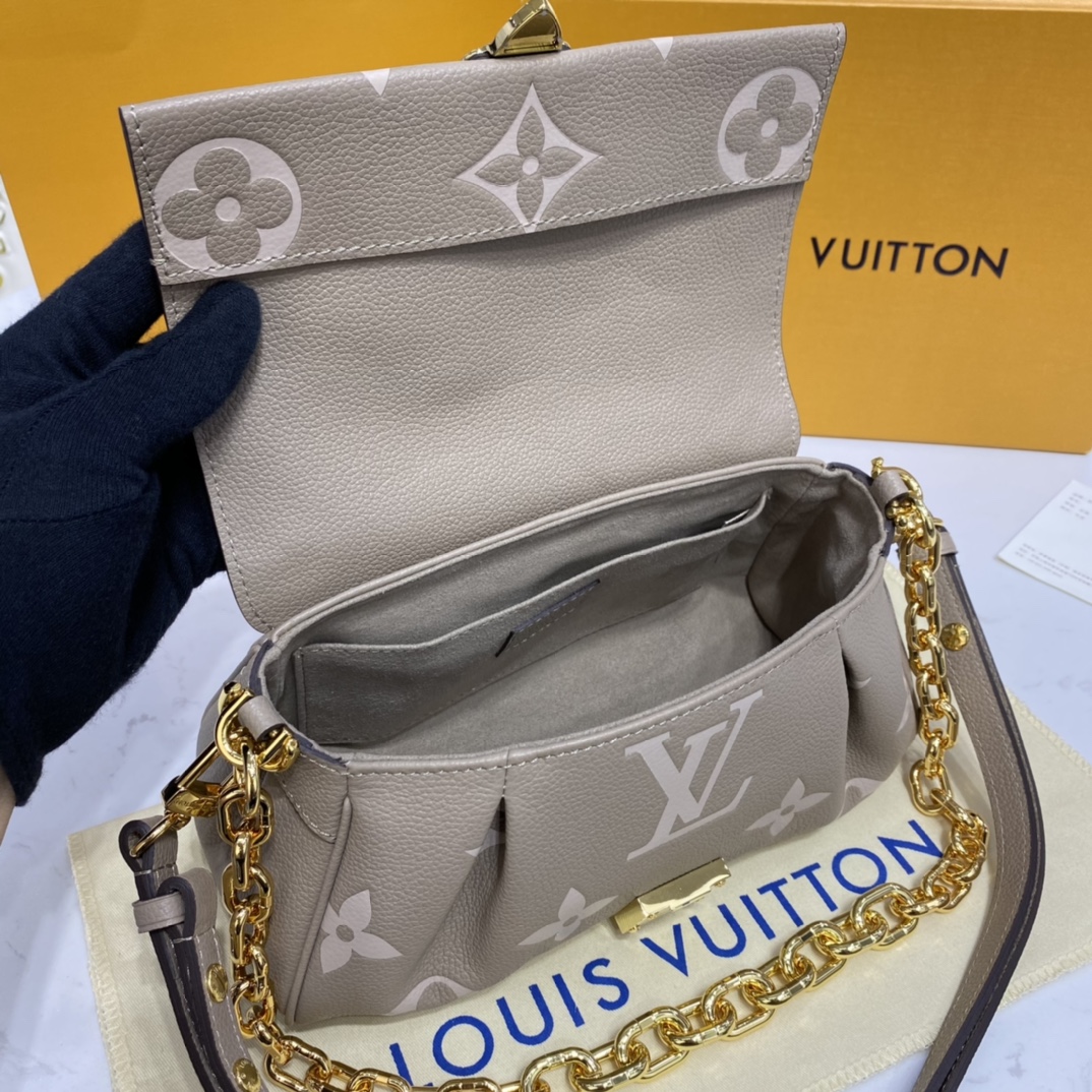 Louis Vuitton FAVORITE Monogram Shoudler Bag  M45836 Dove/Cream